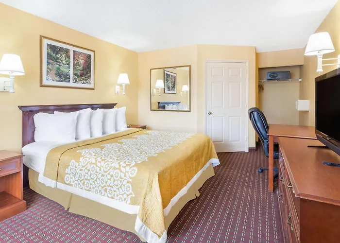 Days Inn by Wyndham Orlando/International Drive
